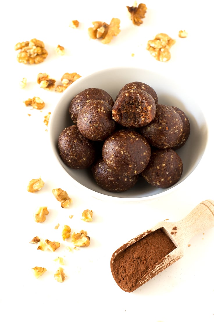 3-Ingredient Raw Cacao Bites