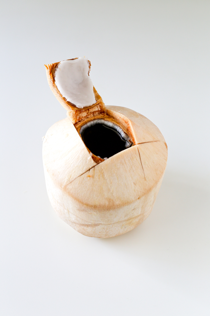 How to open a coconut |  simpleveganblog.com #vegan #glutenfree #healthy #DIY