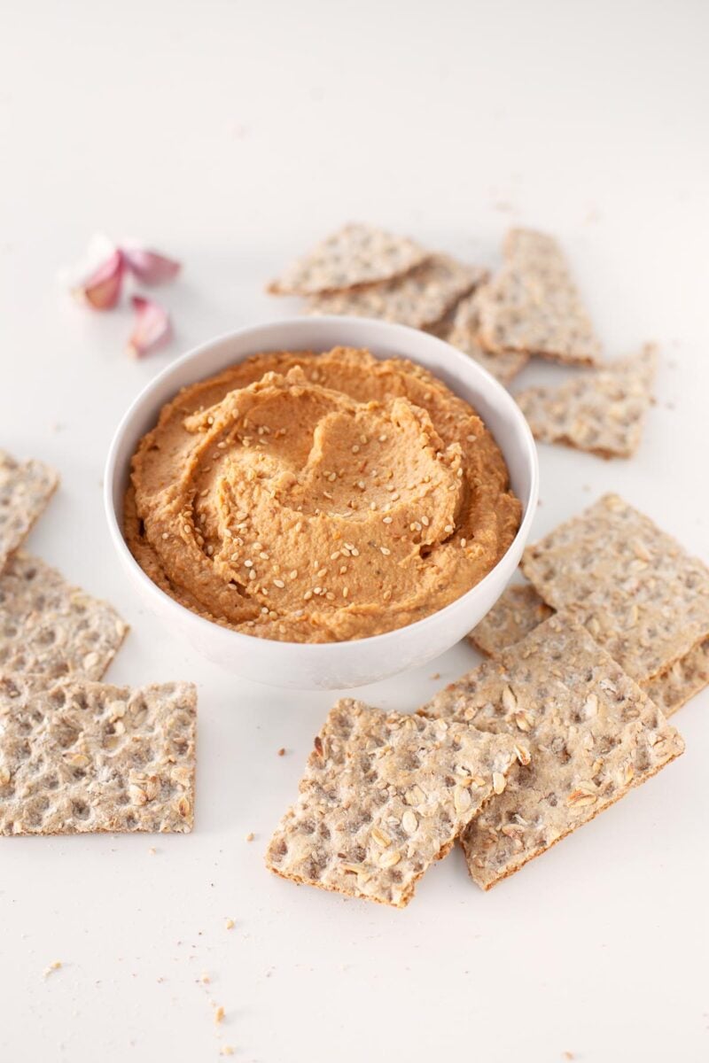 5-Minute Lentil Dip. - This 5-minute lentil dip is so tasty and really smooth. Eat it with some crudités, bread or tortilla chips or use it to make delicious sandwiches or toasts.