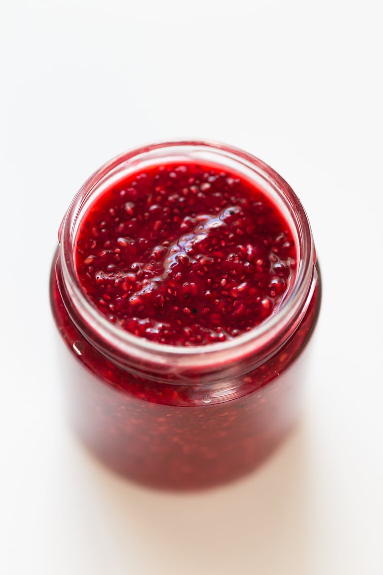 How To Make Chia Seed Jam - Our tutorial will show you how to make chia seed jam at home. It requires 10 minutes and 5 ingredients. Feel free to use any fresh or frozen fruit or any sweetener you have on hand. #vegan #glutenfree #simpleveganblog