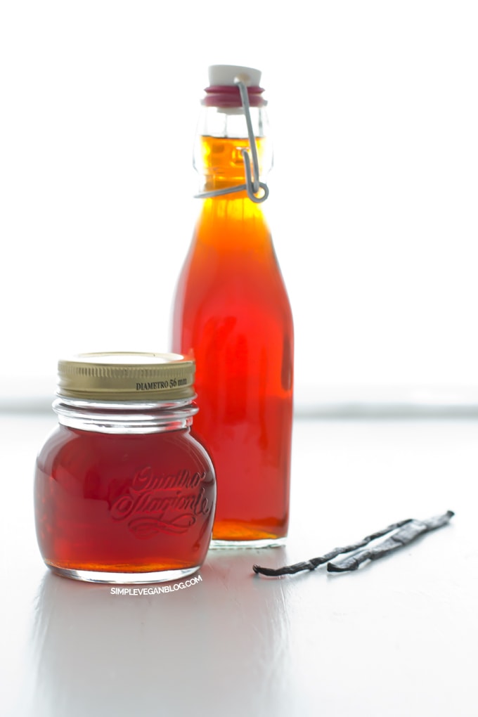 homemade-vanilla-extract-simple-vegan-blog