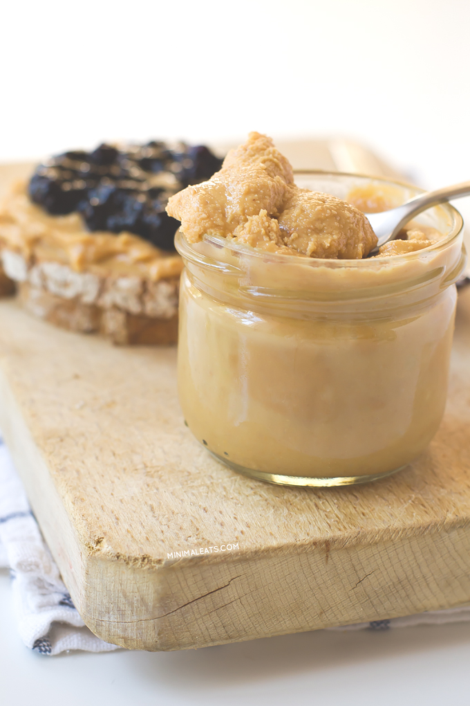 Peanut Butter #DIY | minimaleats.com #vegan #glutenfree