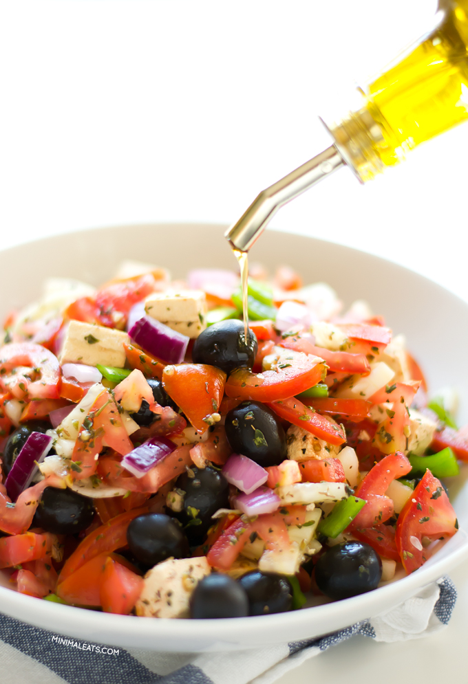 Vegan Greek salad with olive oil | minimaleats.com #minimaleats #vegan