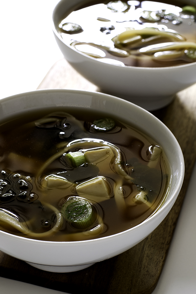 15 Minute Simple Vegan Miso Soup