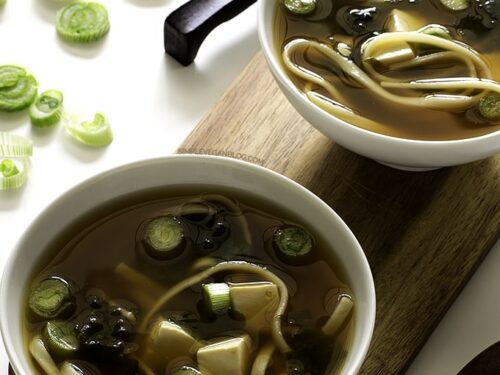 https://simpleveganblog.com/wp-content/uploads/2015/02/15-minute-Simple-vegan-Miso-soup-5-500x375.jpg