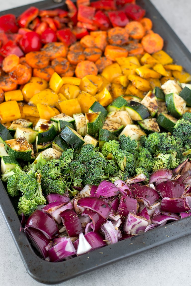 Oil Free Rainbow Roasted Vegetables - These oil free rainbow roasted vegetables are so delicious, healthy, low in fat and easy to make. It's one of my favorite side dish recipes!