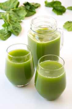 Detox Green Juice - Simple Vegan Blog