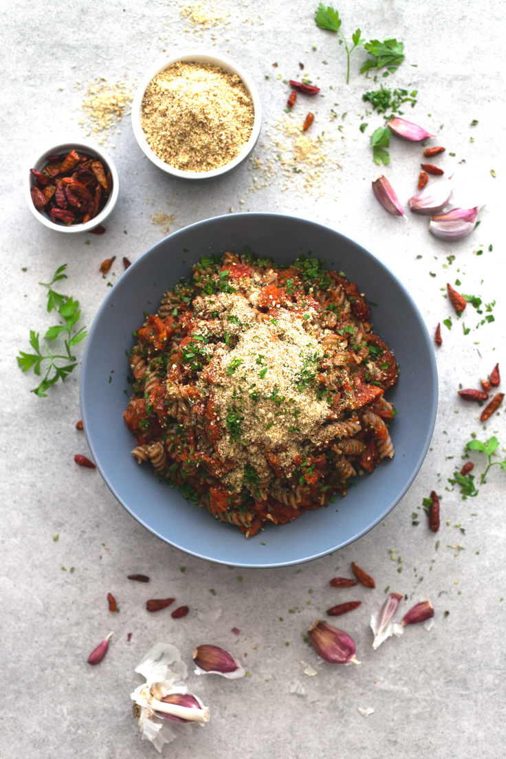 Pasta arrabiata - Pasta is comfort food and really easy to make. This recipe is so simple, but it tastes like heaven!