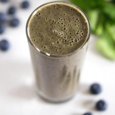 Banana Blueberry Smoothie - This banana blueberry smoothie is the perfect breakfast smoothie, but you can also have it for lunch or dinner. I love smoothies so much!