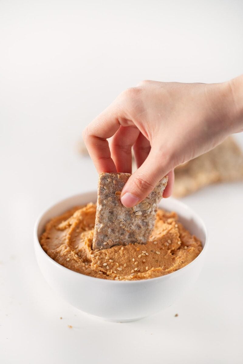 5-Minute Lentil Dip. - This 5-minute lentil dip is so tasty and really smooth. Eat it with some crudités, bread or tortilla chips or use it to make delicious sandwiches or toasts.