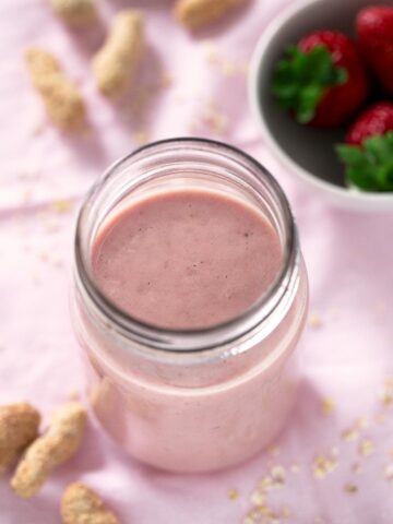 Post Workout Smoothie. - This is my favorite post workout smoothie. It's perfect to fuel your body after an intense workout, but you can enjoy it any time!