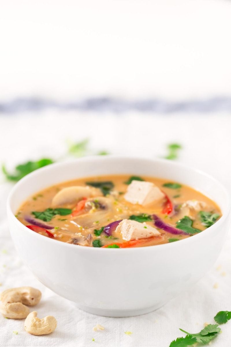 Vegan Thai Soup.- You only need one pot to make this delicious vegan Thai soup. It's made with easy to get ingredients and you can add your favorite veggies.