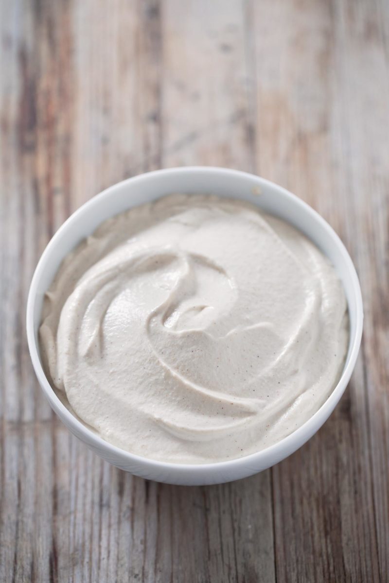 Vegan Cashew Frosting.- This delicious vegan cashew frosting is super healthy and so simple and easy to make. You can use it to make cakes, cupcakes or any desserts you want.