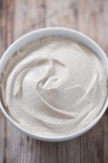 Vegan Cashew Frosting.- This delicious vegan cashew frosting is super healthy and so simple and easy to make. You can use it to make cakes, cupcakes or any desserts you want.