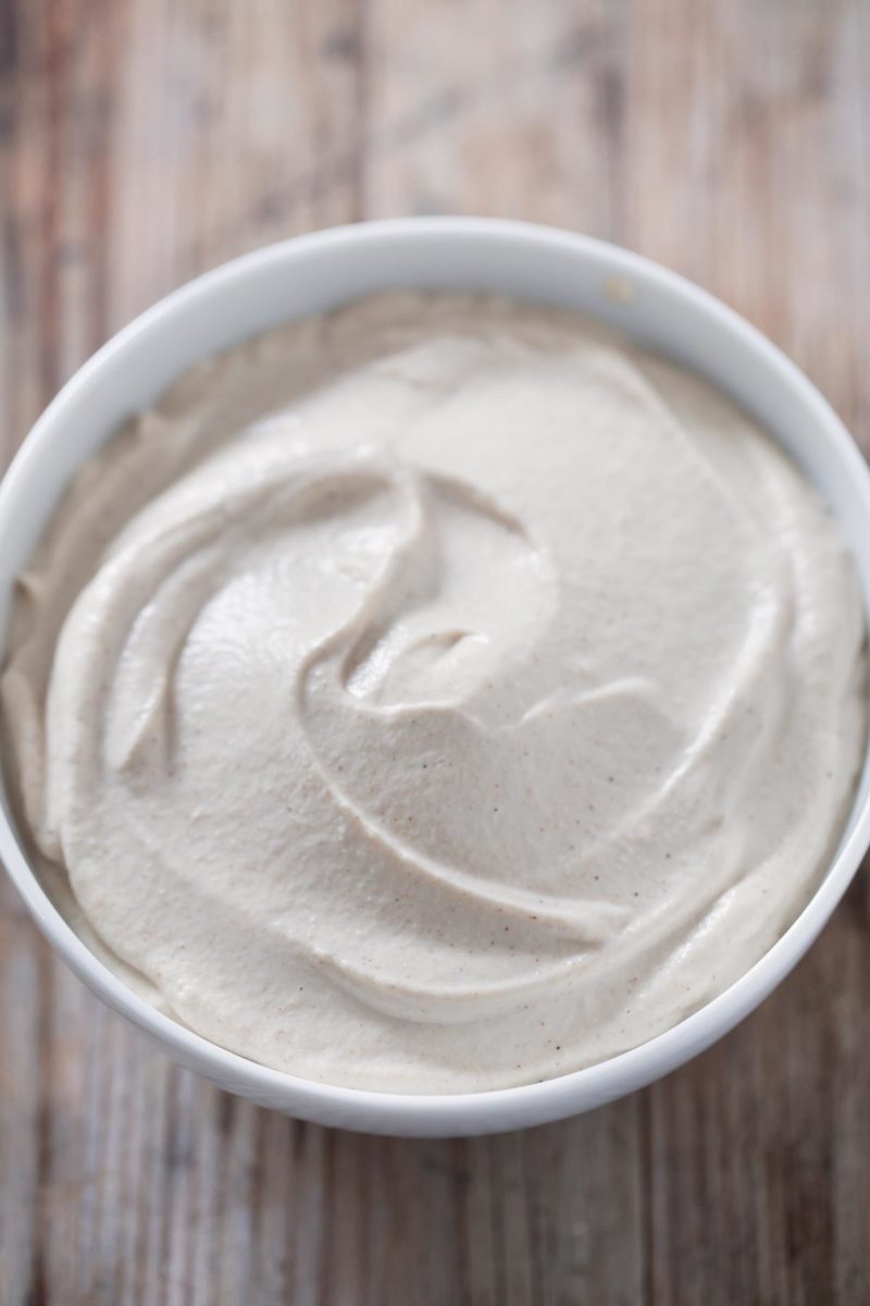 Vegan Cashew Frosting.- This delicious vegan cashew frosting is super healthy and so simple and easy to make. You can use it to make cakes, cupcakes or any desserts you want.