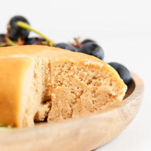 Macadamia Nut Cheese. - This macadamia nut cheese is one of my favorite vegan cheeses, only requires 8 ingredients and is ready in 10 minutes. It's the perfect appetizer or snack! #vegan #glutenfree #simpleveganblog