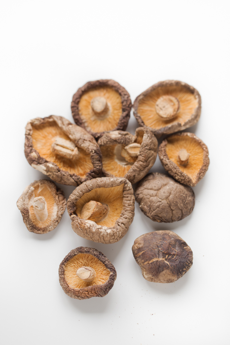 Dehydrated shiitake mushrooms