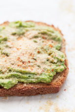 Vegan Avocado Toast - These delicious vegan avocado toast is the perfect breakfast or snack. It's ready in 5 minutes with just 7 ingredients. Use gluten-free bread if needed. #vegan #glutenfree #simpleveganblog
