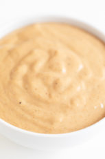 Vegan Caesar Dressing (Oil Free). - Homemade vegan Caesar dressing, made in less than 5 minutes with simple ingredients. It's oil-free, so creamy and the perfect salad dressing. #vegan #glutenfree #simpleveganblog