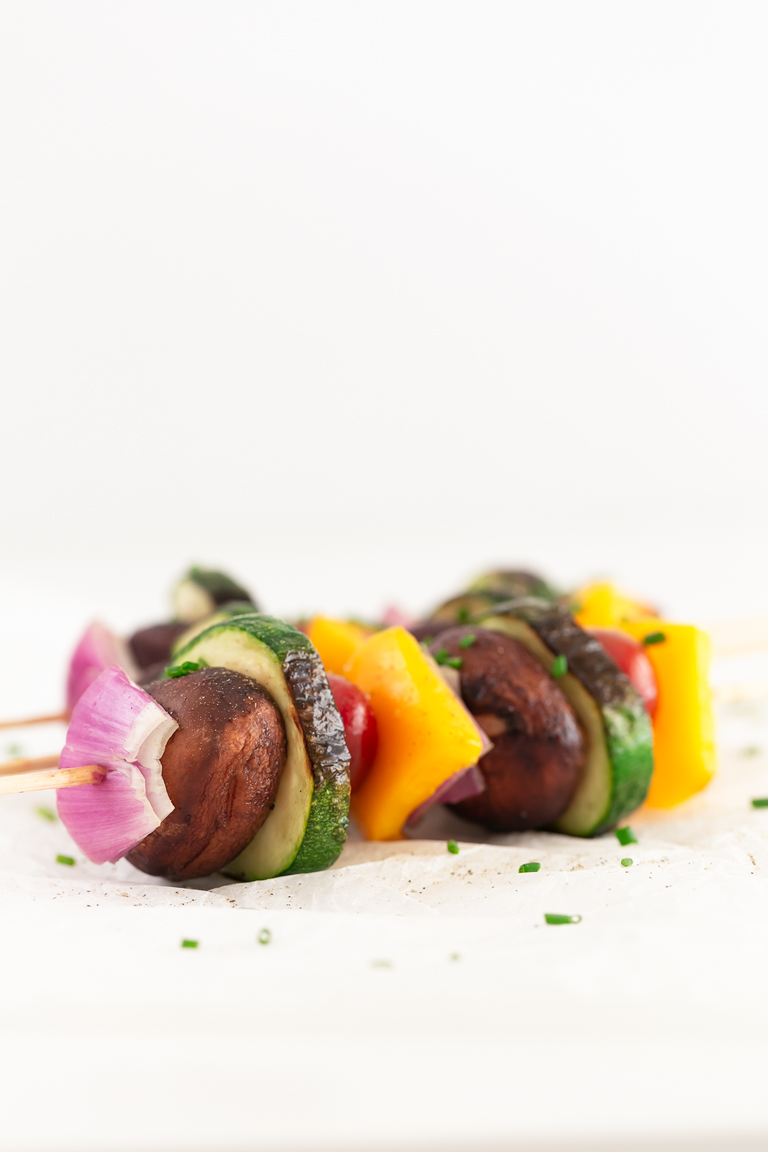 Vegetable Kabobs. - Grilled, 25-minutes vegetable kabobs, a healthy side dish to any meal. They're perfect for summertime barbecues, picnics and potlucks. #vegan #glutenfree #simpleveganblog