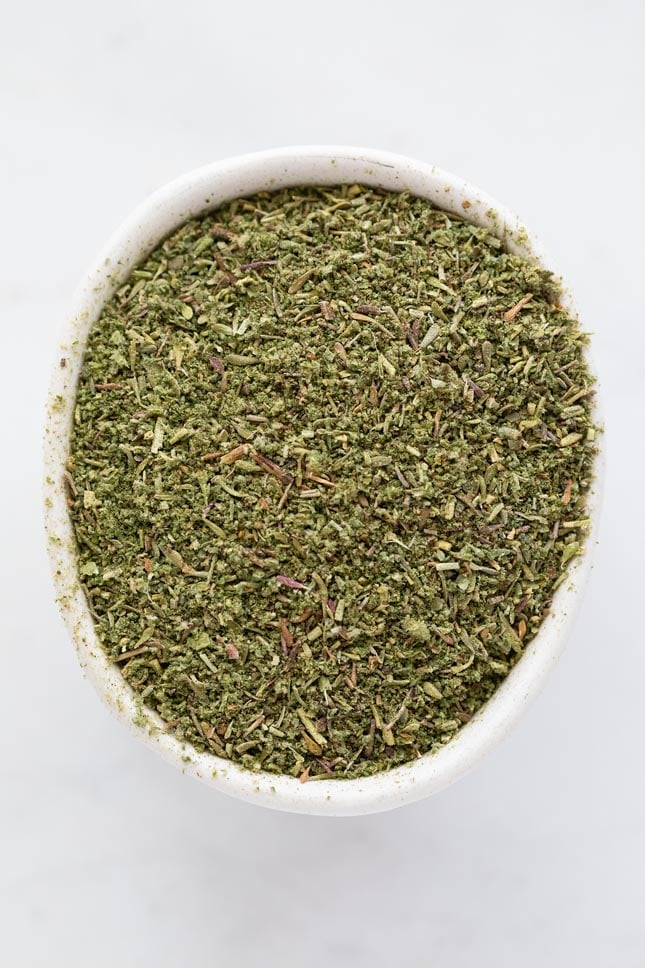 Photo of a bowl of poultry seasoning from above