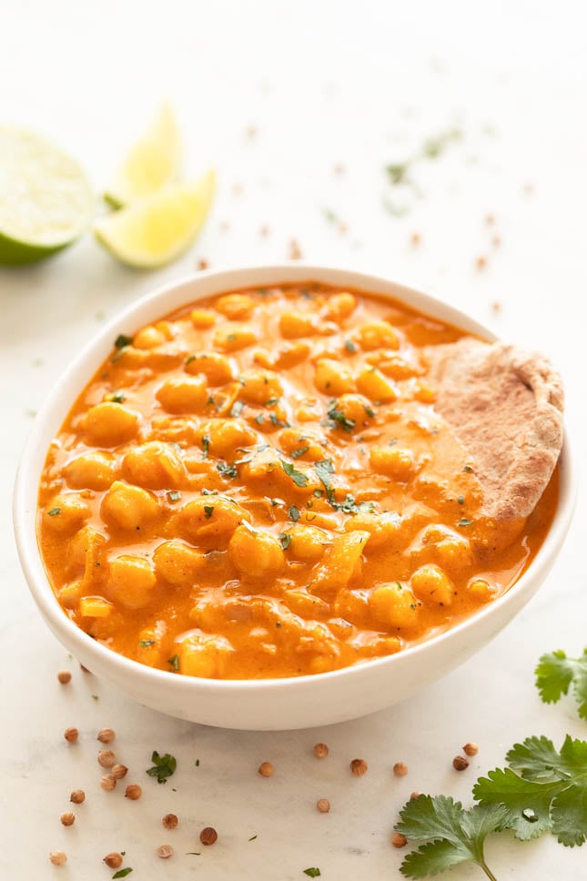 Photo of a bowl of chickpea curry