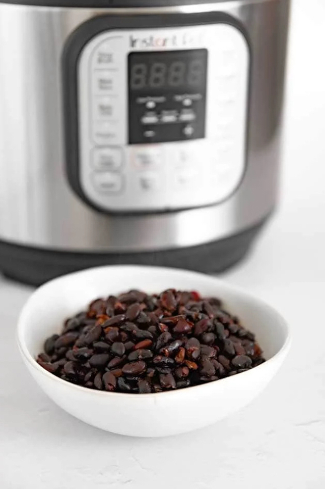 Photo of a bowl of Instant Pot black beans