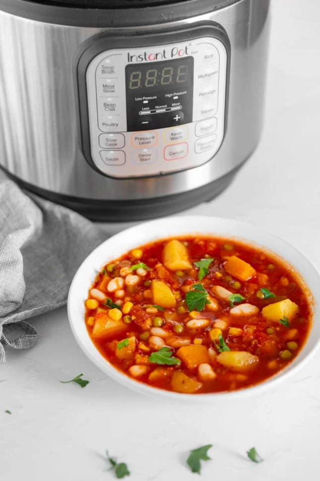 Photo of a bowl of Instant Pot vegetable soup