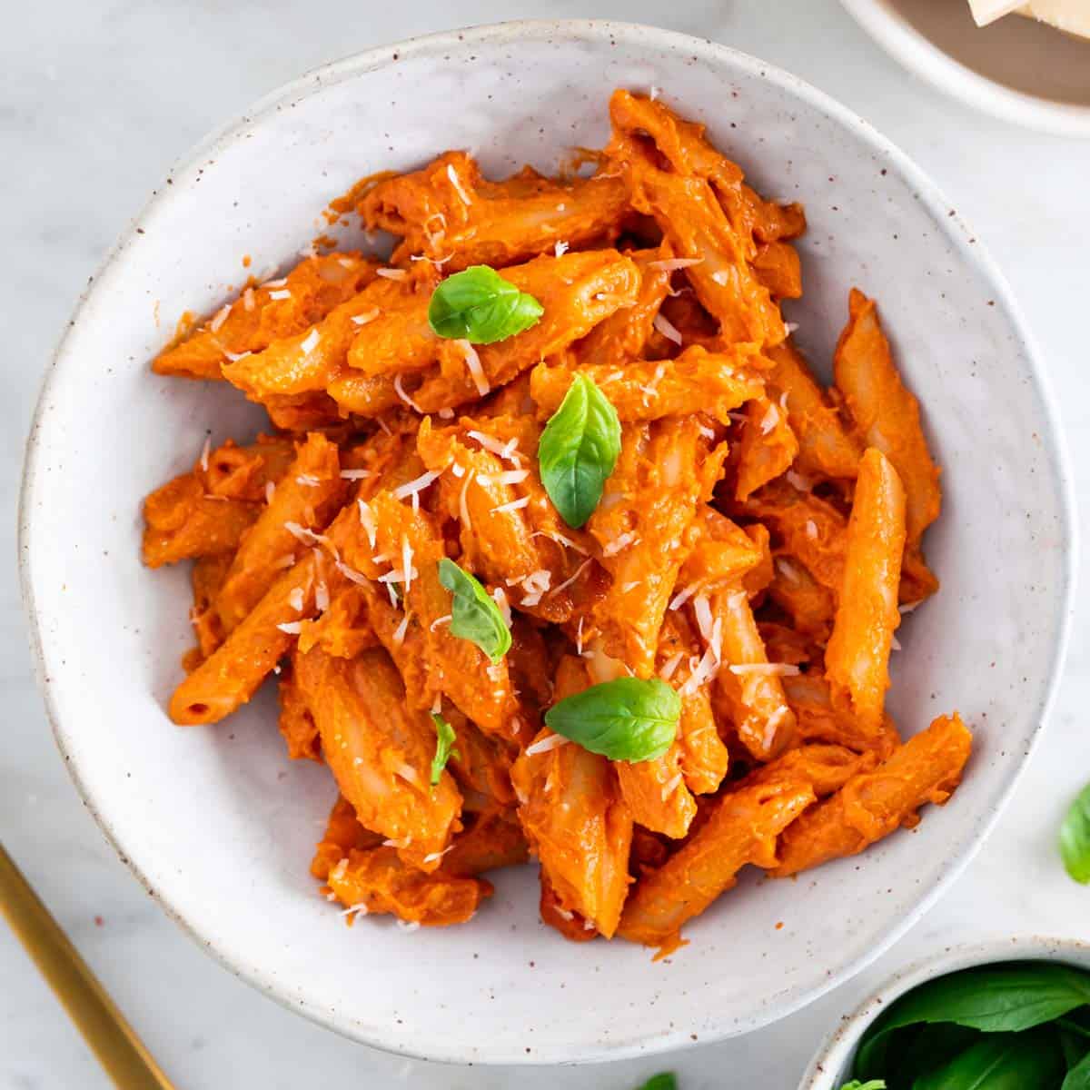 Vegan penne alla vodka in a skillet.