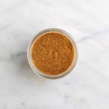 Chicken seasoning blend in a jar.