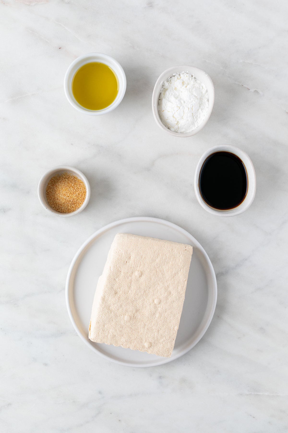 Ingredients needed to make air fryer tofu.