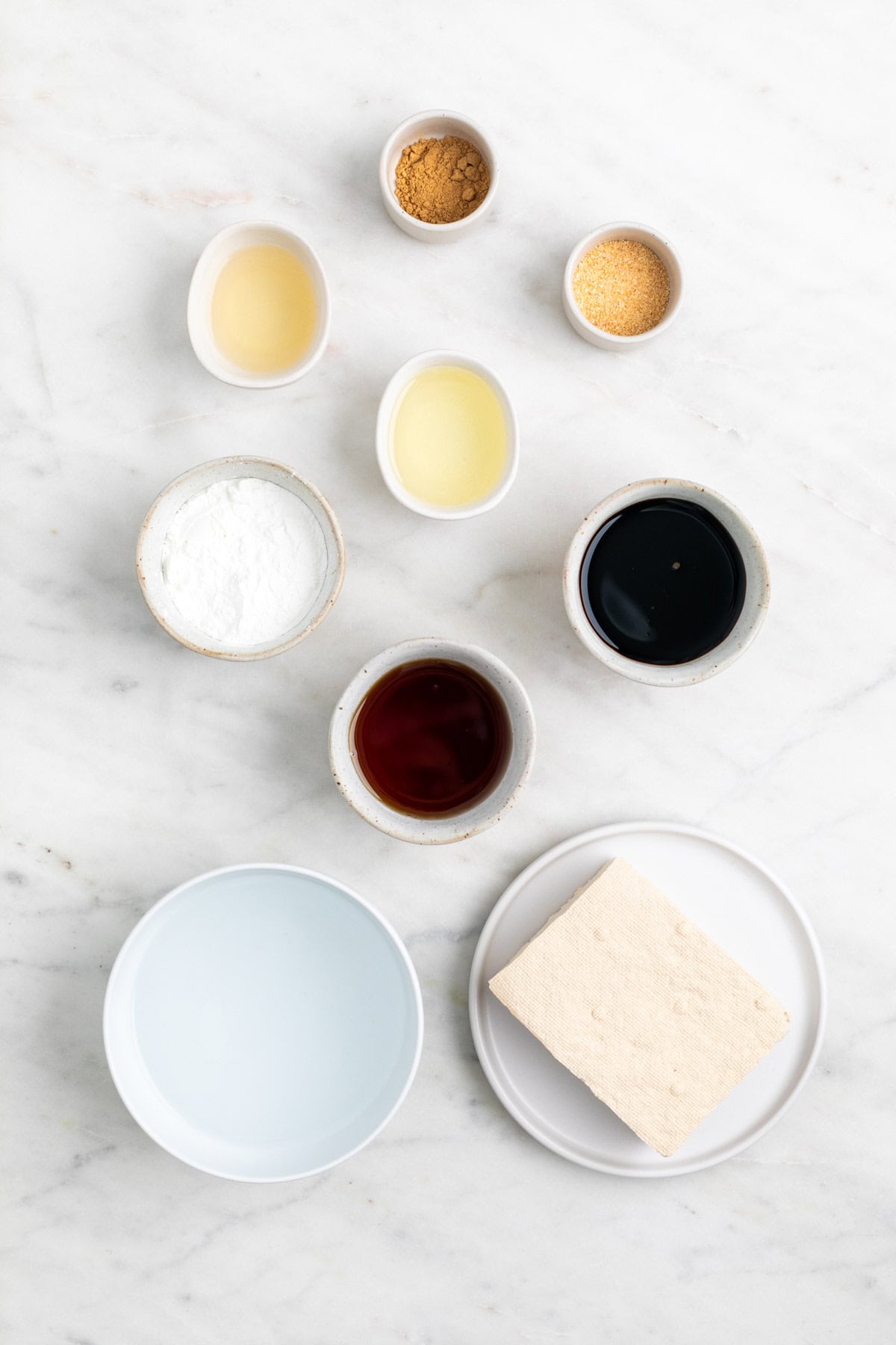 Ingredients needed to make teriyaki tofu.