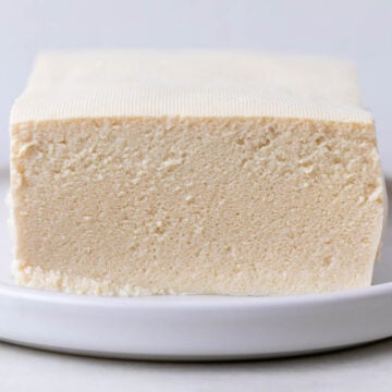 Frozen-thawed silken tofu with a porous texture